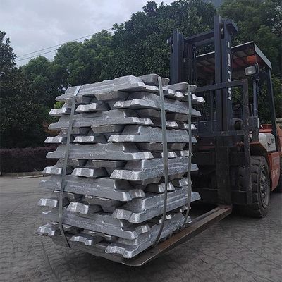 গুণ  A7 Al Ingot Metal Non Ferrous A7 Aluminum Ingot 20kg 25kg কারখানা